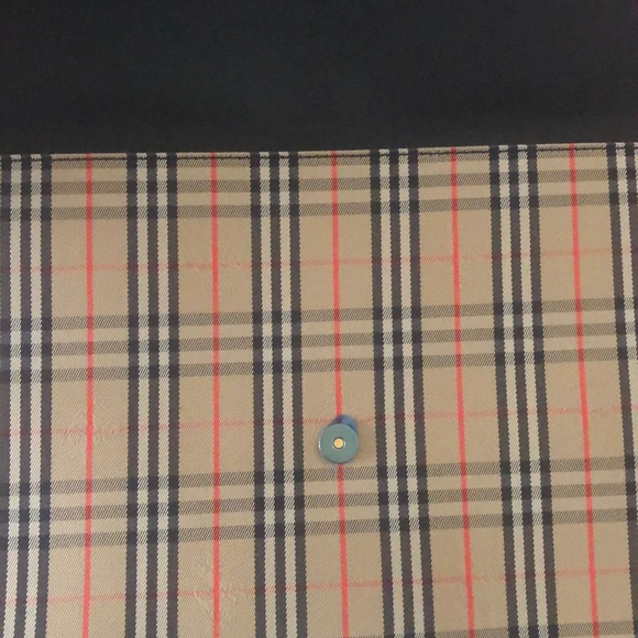 ❌SOLD❌BRAND NEW Burberry Beige and Black Clutch - Picture 6 of 8